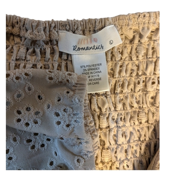 Urban Romantics Crop Top Beige Eyelet Smocked Small Ruffle Stretch SZ Med-Large - Picture 5 of 5